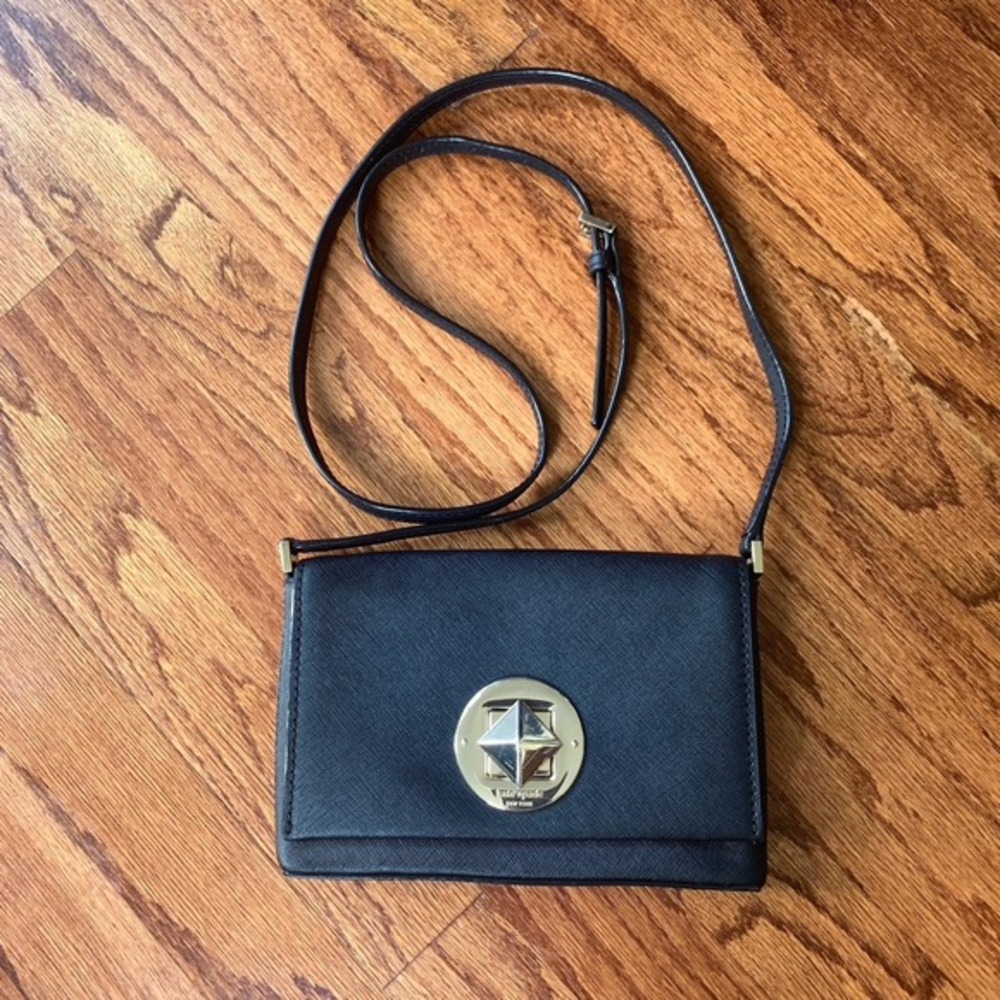Kate Spade Newbury Lane‎ Sally Black Saffiano Leather Crossbody Turn Lock